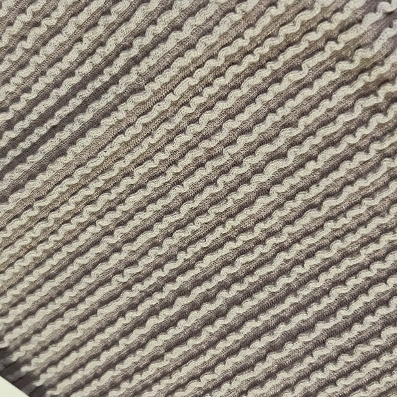 Three Bird Nest Moon Glow Ribbed Gray/Cream Women's Top - Picture 3 of 3